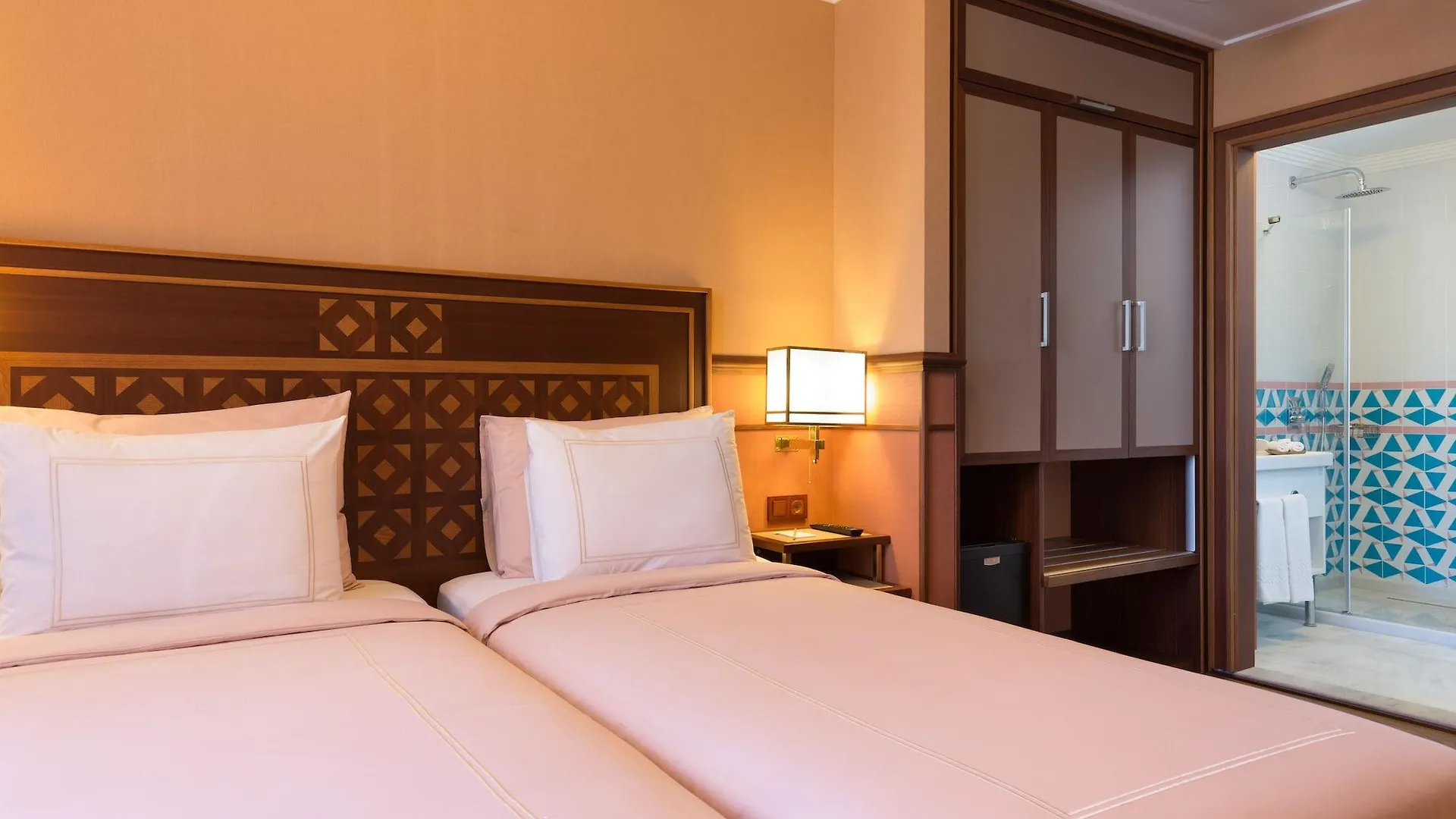 Lalahan Hotel Стамбул 4*,